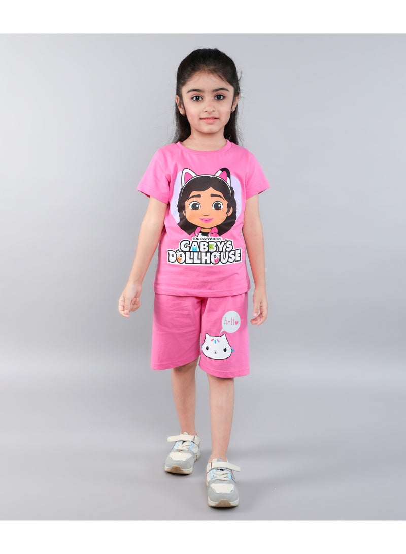 غابيز دول هاوس بيت الدمى غابي - طقم قصير الأكمام وشورت للبنات - Image 1