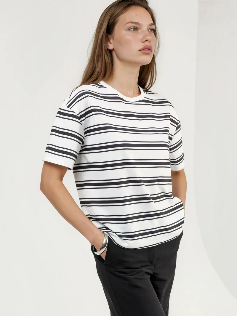 هيكاب Oversized Striped Crew Neck T-Shirt
