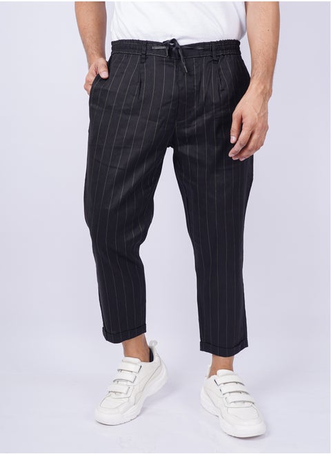 Men's Casual Elastic Waist With Drawstrings Pleated Pant in Black