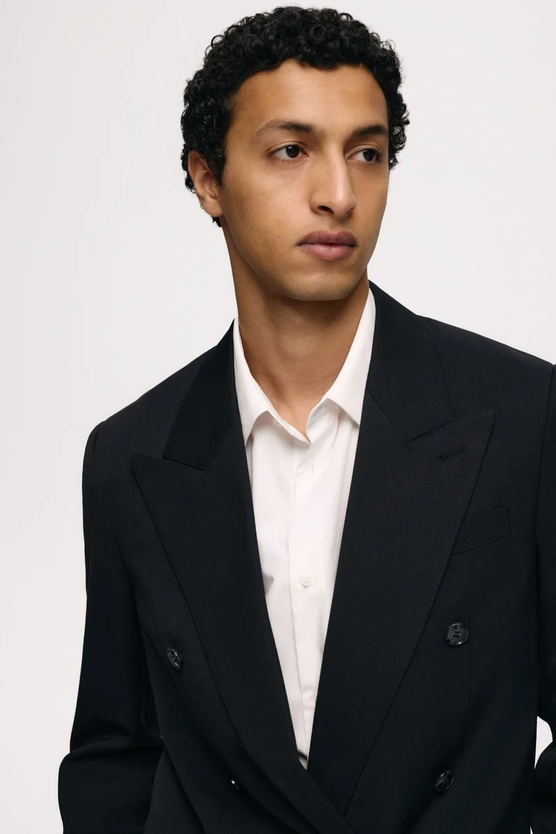 اتش اند ام جاكيت بقصّة مريحة وصف أزرار مزدوج