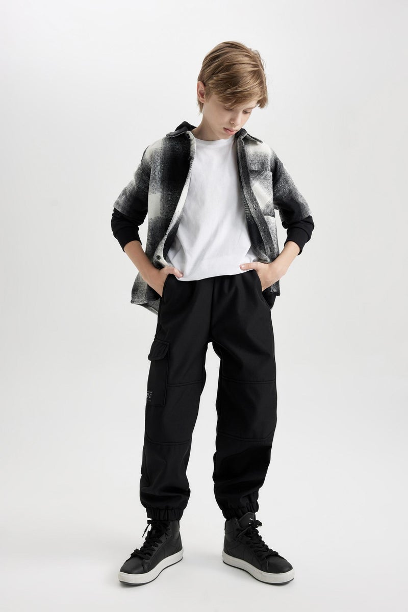 ديفاكتو بنطلون اسود جوجر اولادي قطيفة بجيب كارجو - Image 2