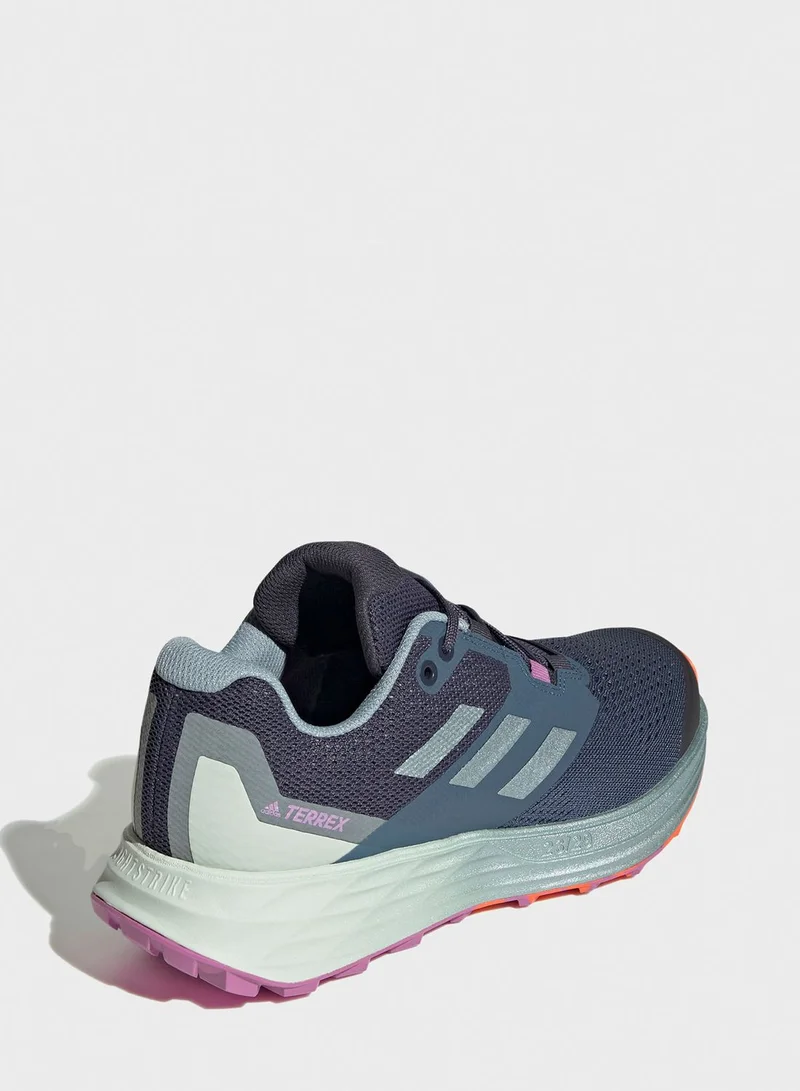 adidas حذاء تيريكس تو فلو