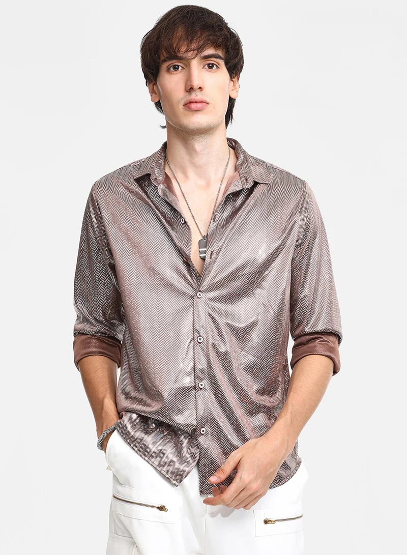 Campus Sutra Men's Metallic Brown Sheen Chevron Shirt For Casual Wear | Spread Collar | Long Sleeve | Button Closure | Shirt Crafted With Comfort Fit For Everyday Wear