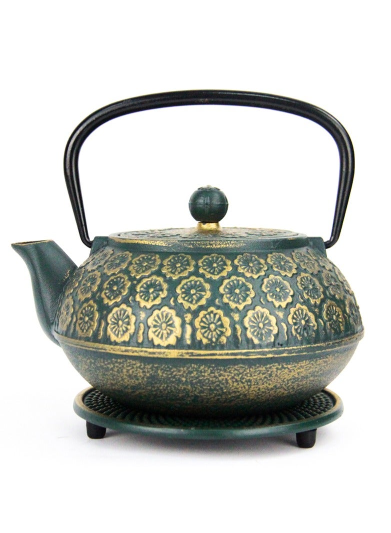 تيلاند طقم إبريق شاي من الحديد الزهر مطلي بالمينا ومتين مع مصفاة من الفولاذ المقاوم للصدأ لتخمير أوراق الشاي السائبة سعة 1 لتر مع 4 أكواب (زهرة)، أخضر - Image 2