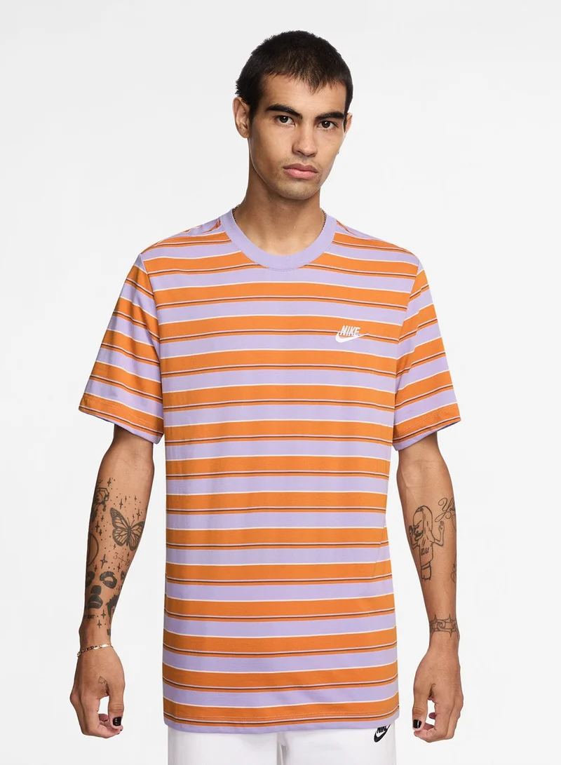 نايكي تيشيرت نايكي كلوب مخطط