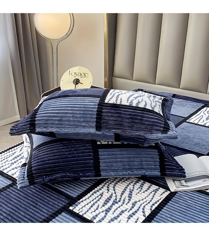1 Pair Milk Velvet Pillowcases Camel 18.9 Inch By 29.13 Inch Square Striped Zipper Pillow Covers Without Print - Image 5