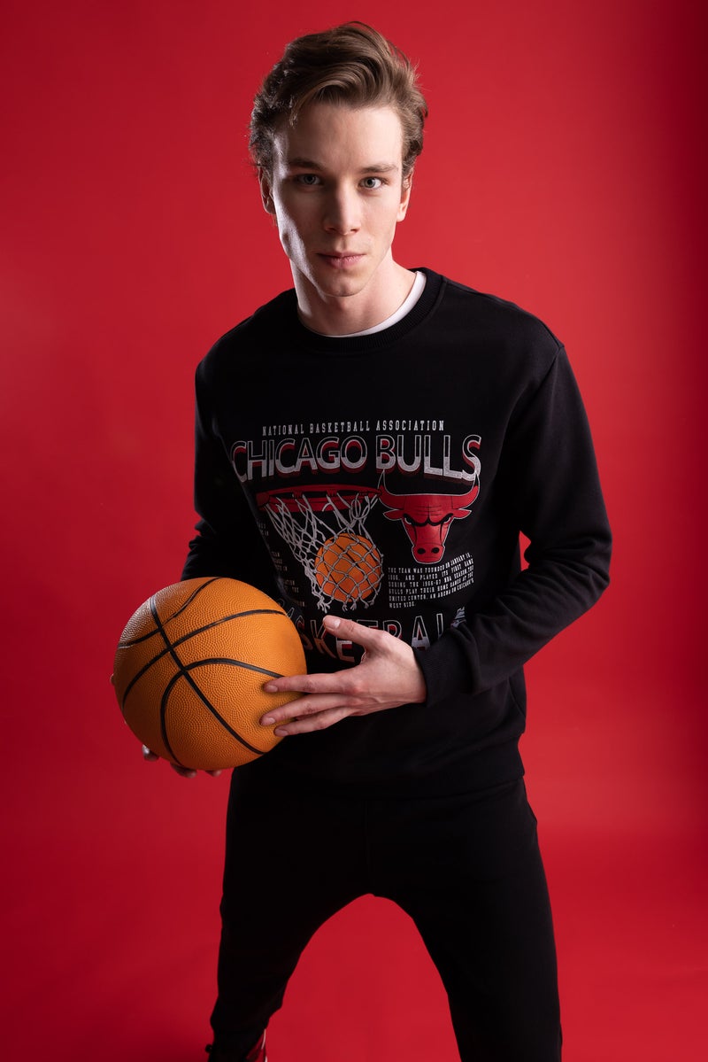 DeFacto Man DeFactoFit NBA Chicago Bulls Standard Fit Sports Sweatshirt  - Image 1