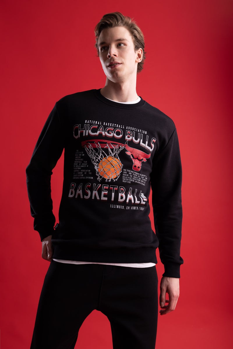 DeFacto Man DeFactoFit NBA Chicago Bulls Standard Fit Sports Sweatshirt  - Image 3