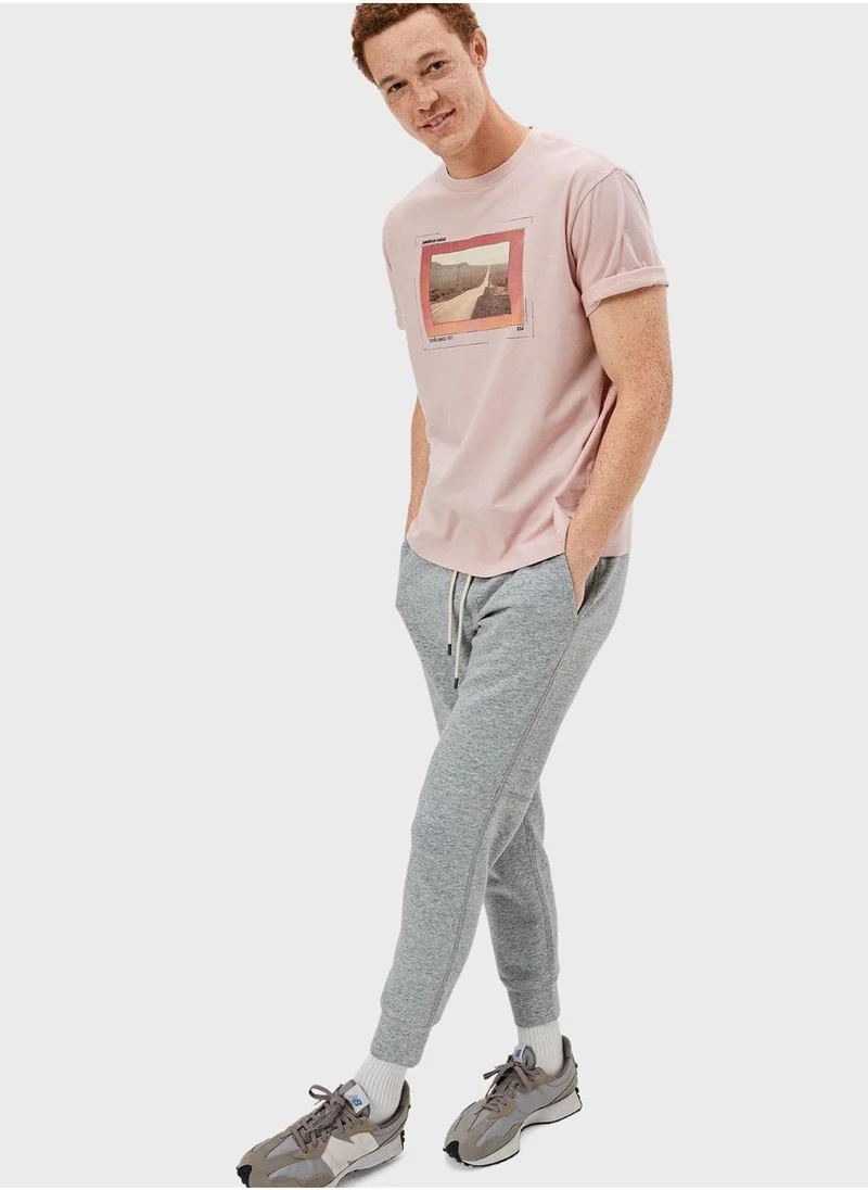 American Eagle Graphic Crew Neck T-Shirt