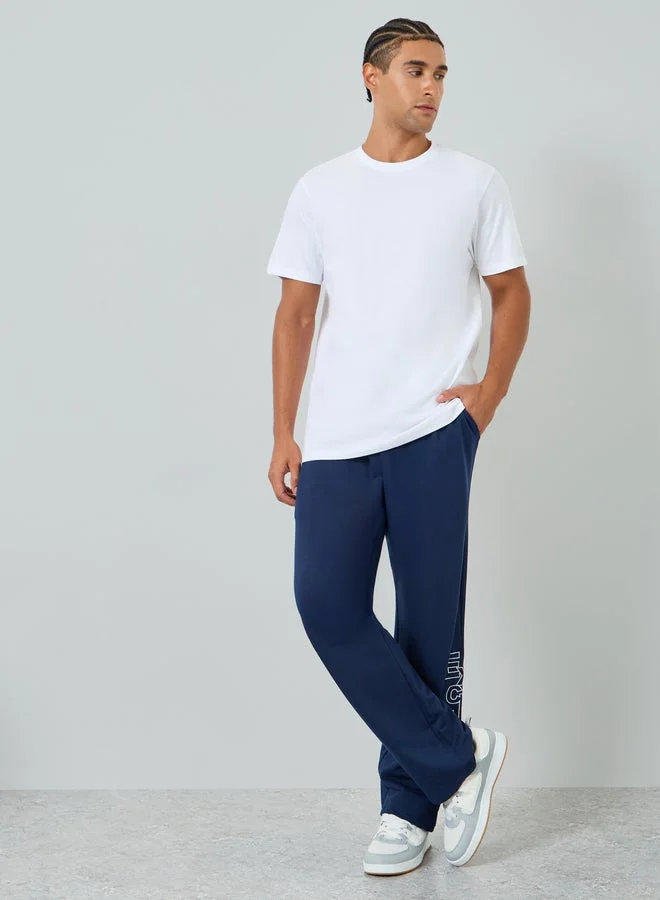 ستايلي تيشيرت بياقة دائرية وقصة عادية