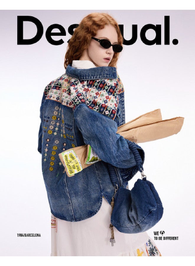 DESIGUAL جاكيت جينز نسائي مزين بتصميم تطريز باتش وورك مع ياقة - Image 1