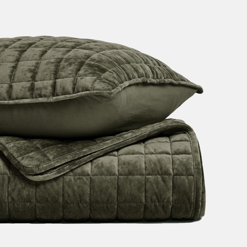 RECYCO Luxury Velvet Quilt Set Full Queen Size, Lightweight Velvet Comforter Set, Oversized Bedspread Coverlet Quilted Bedding Set, with 2 Matching Pillow Shams, for All Season, Olive Green - Image 5