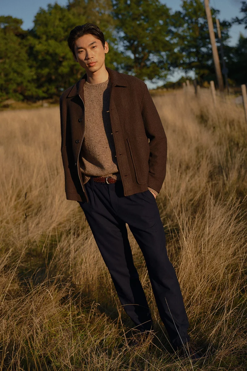 اتش اند ام بنطلون من قماش اللباد بقصّة عادية