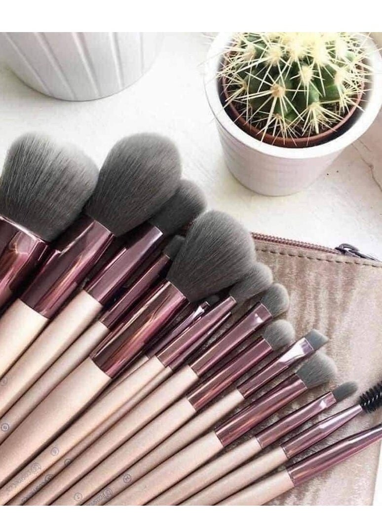 BH Cosmetics BH Cosmetics Lavish Elegance 15 Piece Brush Set With Bag Multicolour  - Image 1