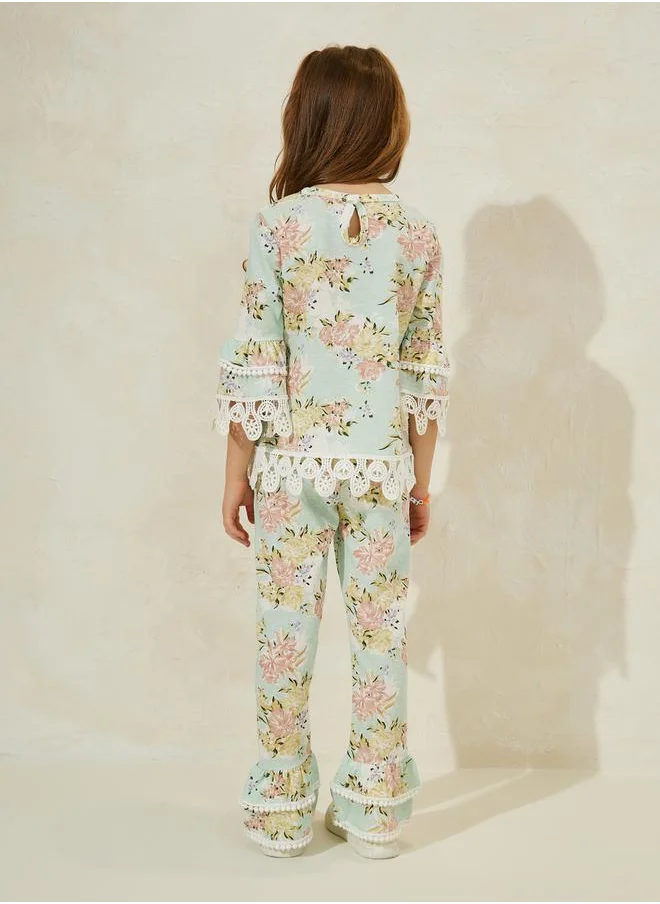 Styli Floral Print 3/4 Sleeve Top & Pants Set