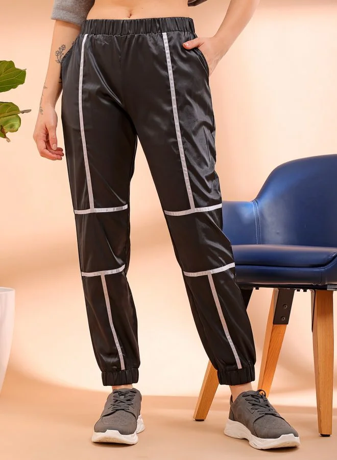 مرفوعة Women Regular Fit Solid High-Rise Joggers