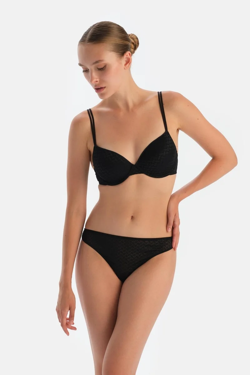 dagi Black Premium Lace and Rubber Detailed Thong Panties