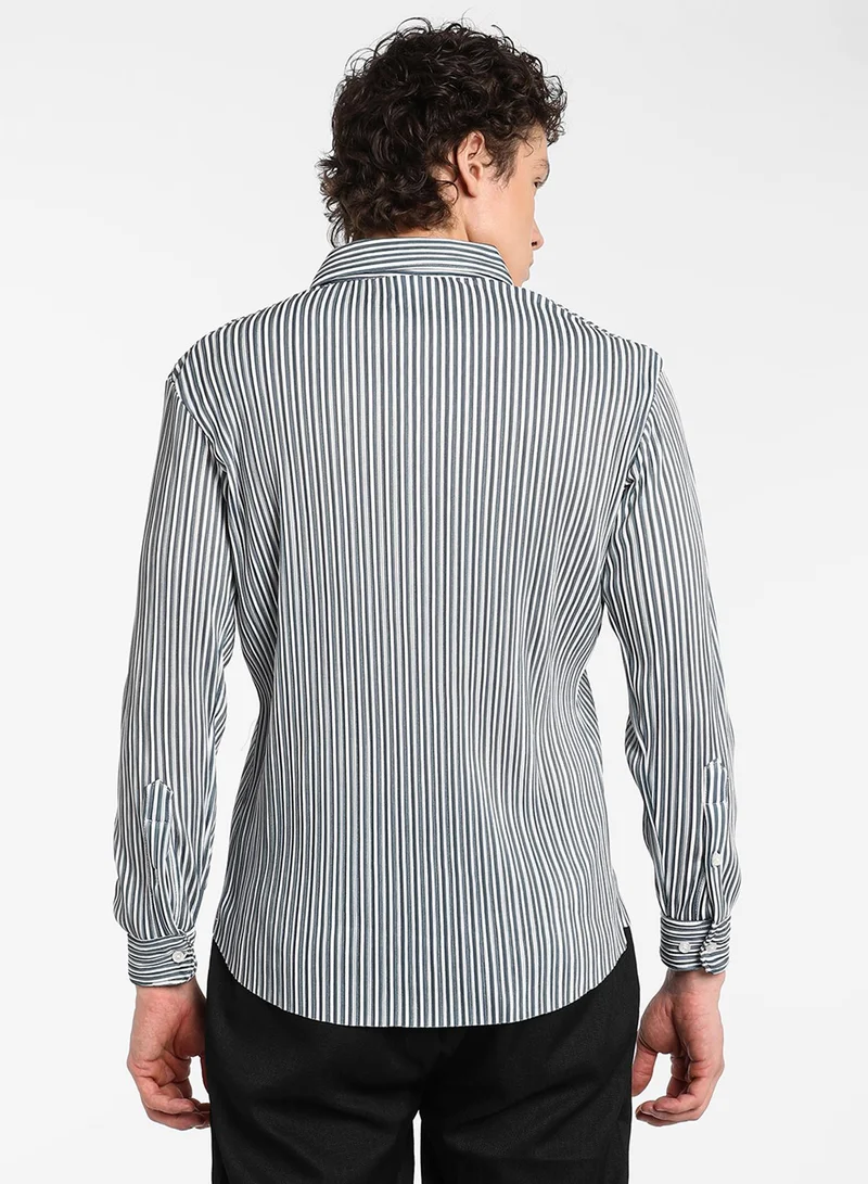 Campus Sutra Men's Midnight Black & Powder White Pleat-Creased Shirt