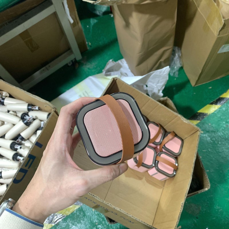 New 12 Bluetooth Speaker 40W With Karaoke Microphone Heavy Bass Home Accompaniment Wireless - Image 4