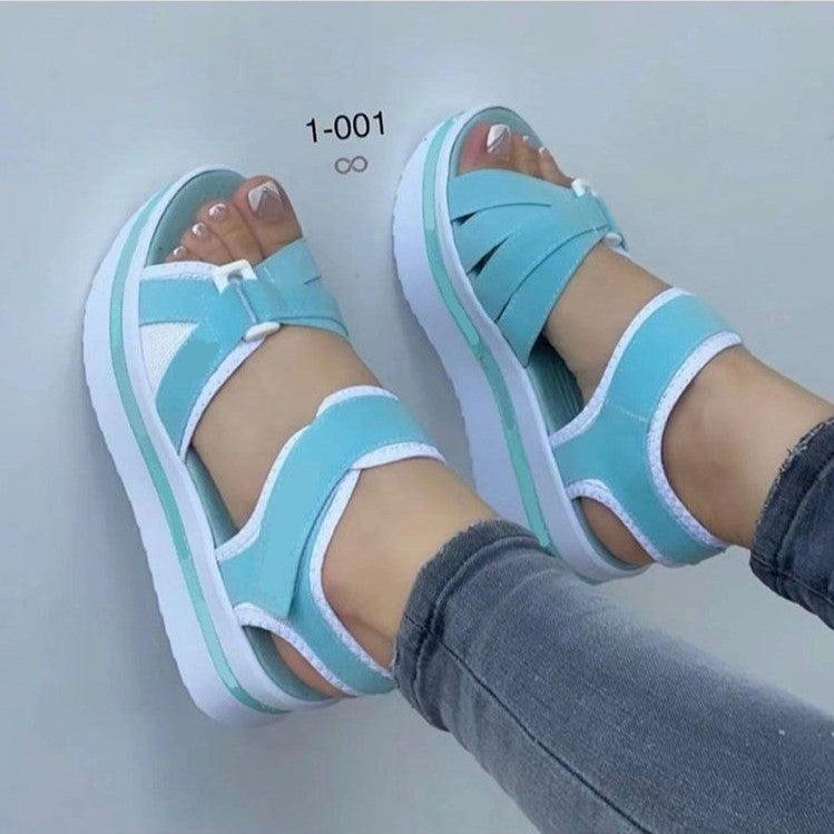 2023 Foreign Trade Women''s Shoes New Round Toe Thick Bottom Flat Women''s Flat Beach Sandals 43 Size - Image 1