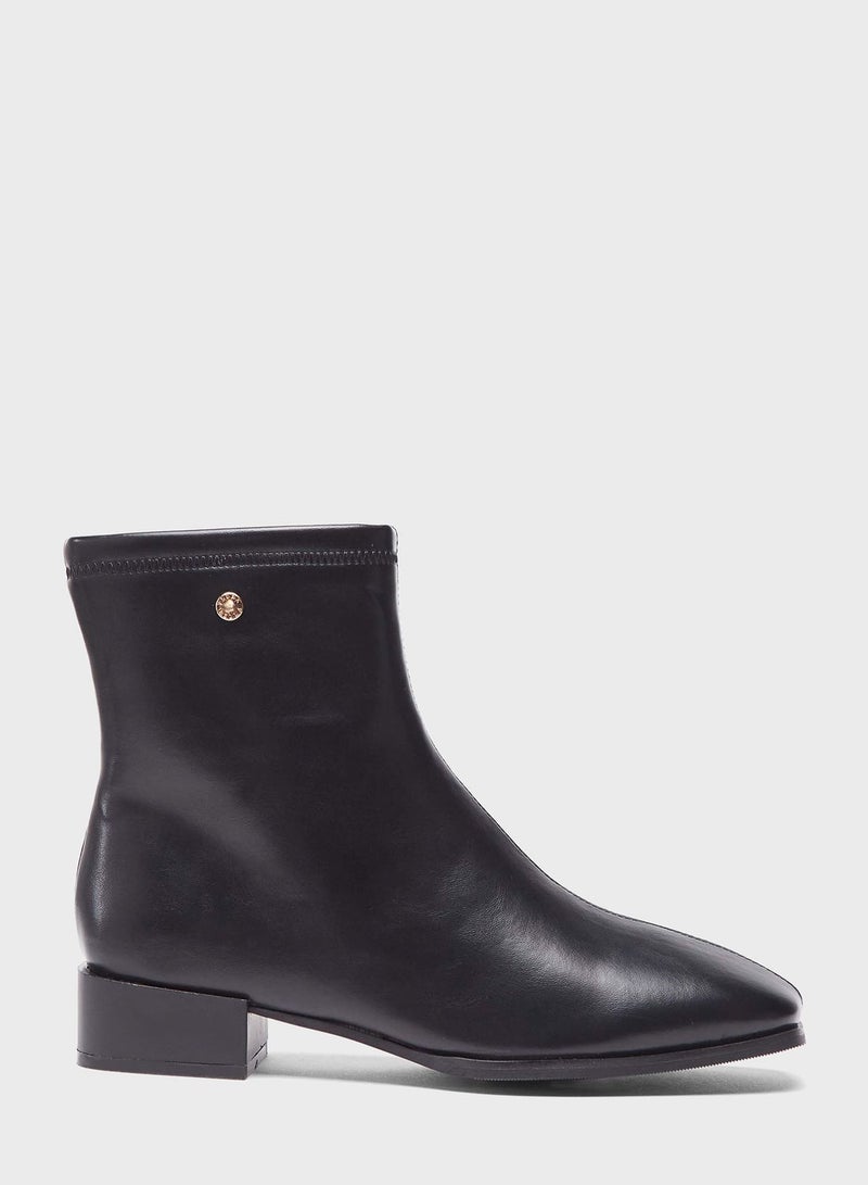 shoexpress Pointed Toe Ankle Boots - Image 1