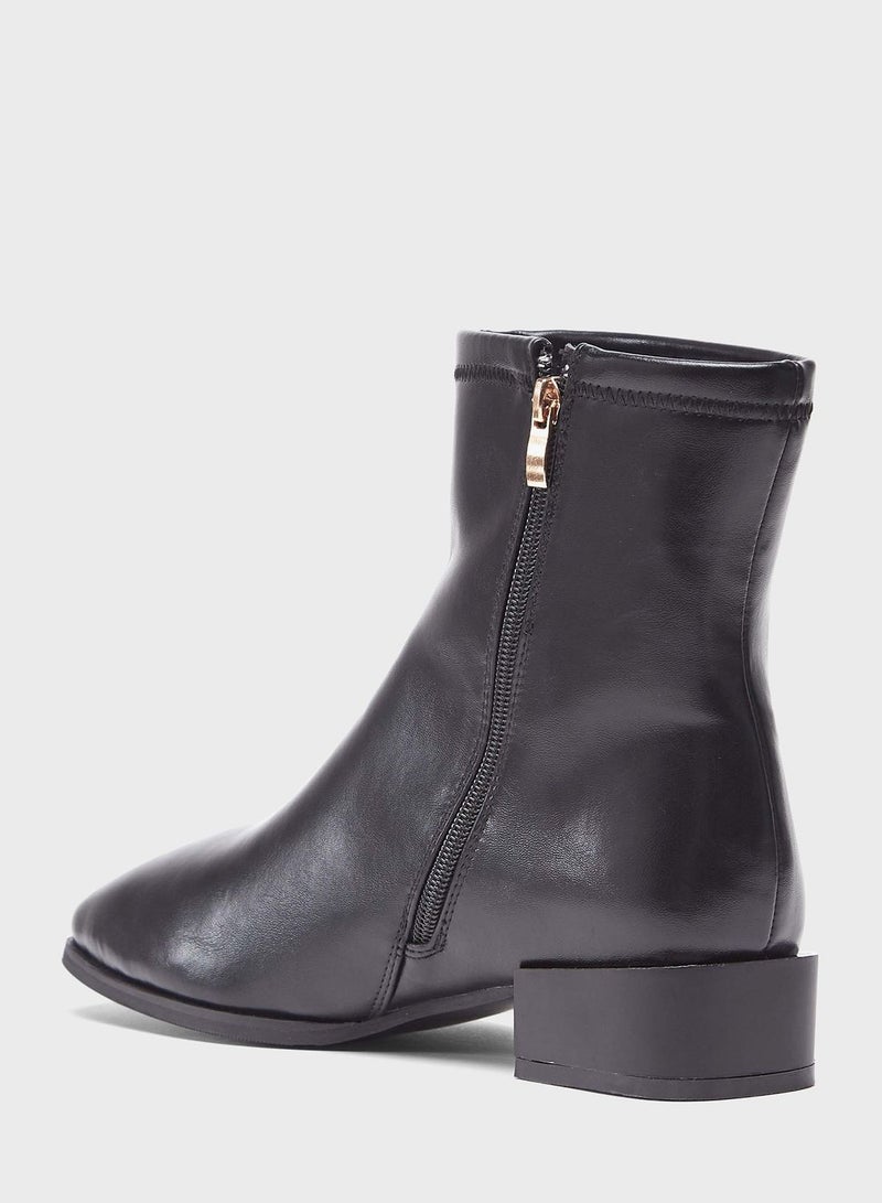 shoexpress Pointed Toe Ankle Boots - Image 3