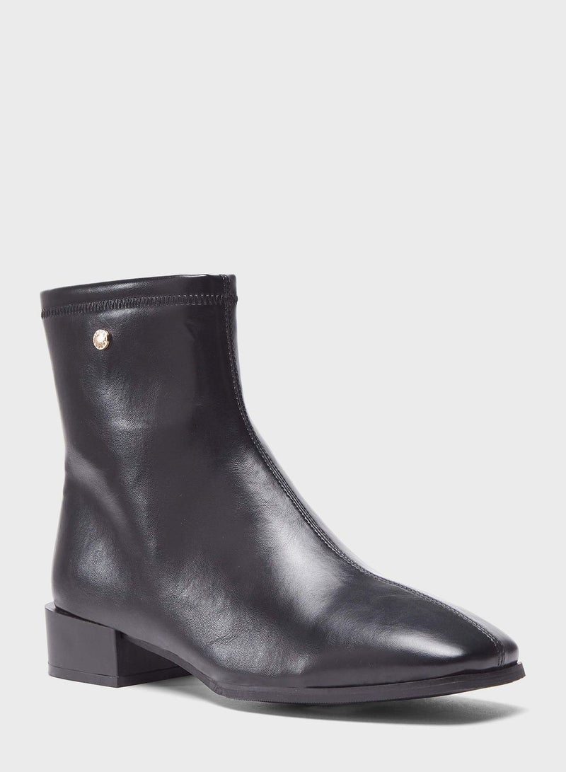 shoexpress Pointed Toe Ankle Boots - Image 2