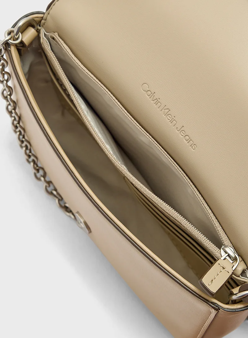 Calvin Klein Jeans Sculpted Ew Flap Phone Crossbody