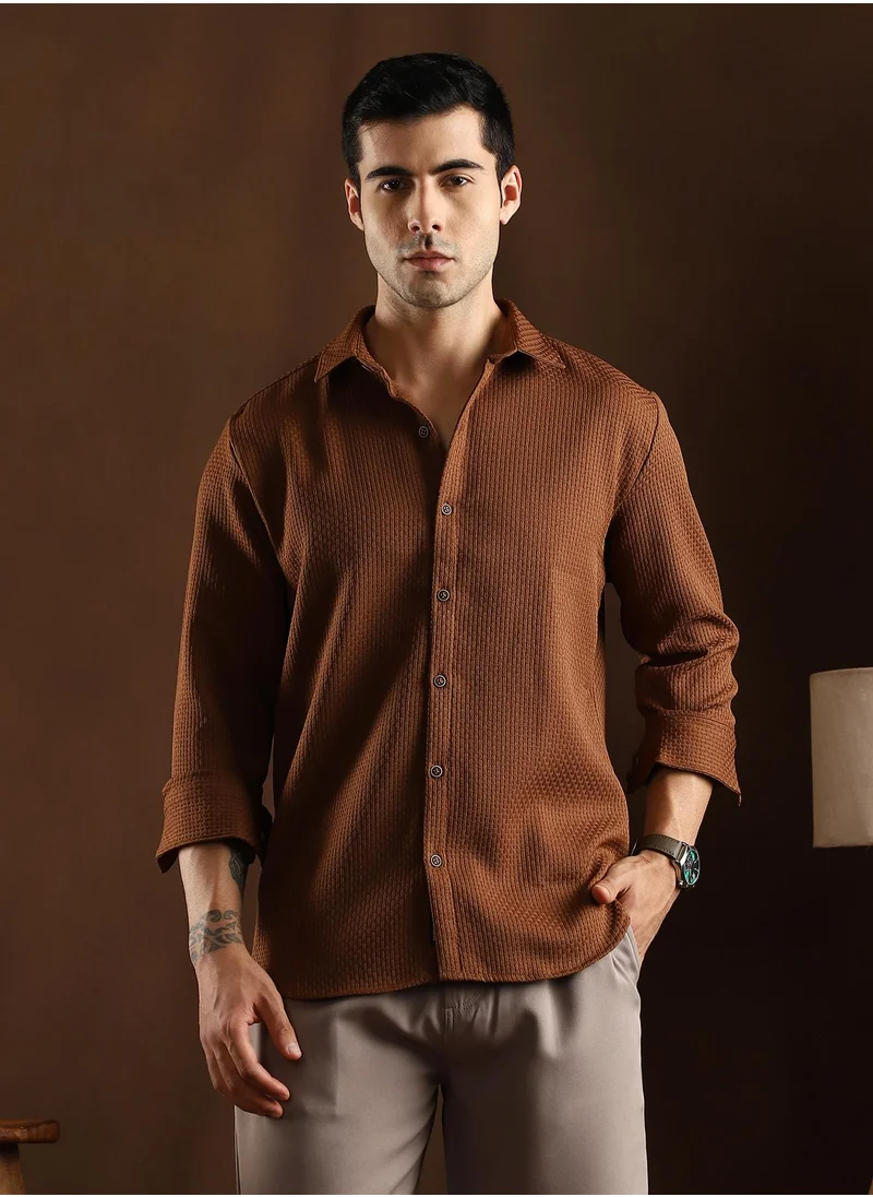 Campus Sutra Campus Sutra Men's Chocolate Brown Interweave-Tactile Shirt For Casual Wear | Spread Collar | Long Cuffed Sleeves | Button Closure | Shirt Crafted With Comfort Fit For Everyday Wear