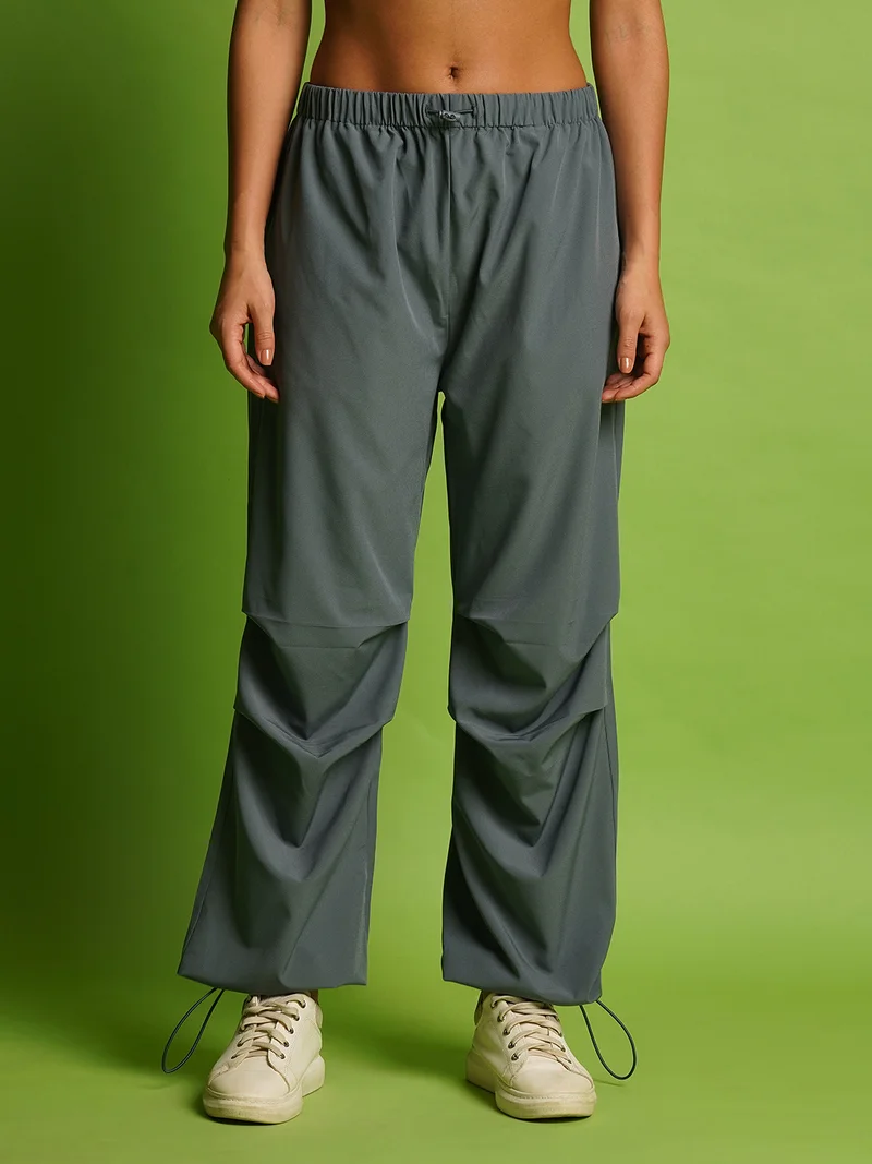 جلو باص بنطلون باراشوت نسائي جلوبس بقصة واسعة