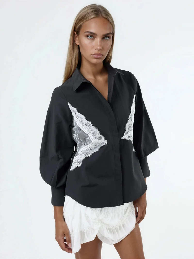 Qustyle QU STYLE Lace Detailed Fitted Poplin Shirt