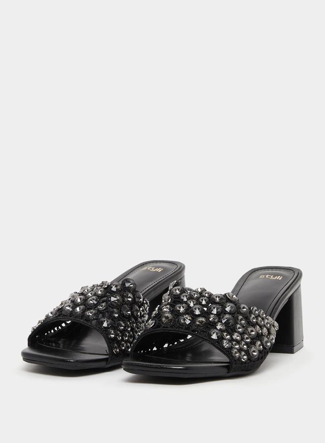 ستايلي صنادل بكعب عريض بحزام مزخرف - Image 3