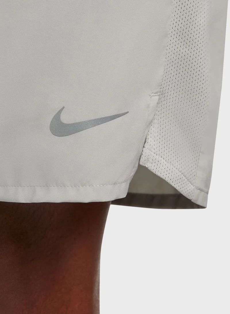 Nike 9" Dri-Fit Challenger Dye Shorts