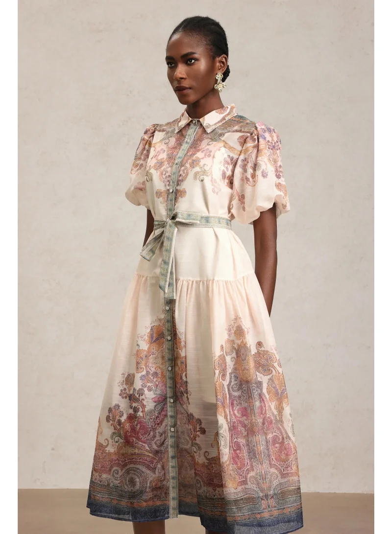 بيلا بارنيت فستان توساري ميدي بطبعة زهور