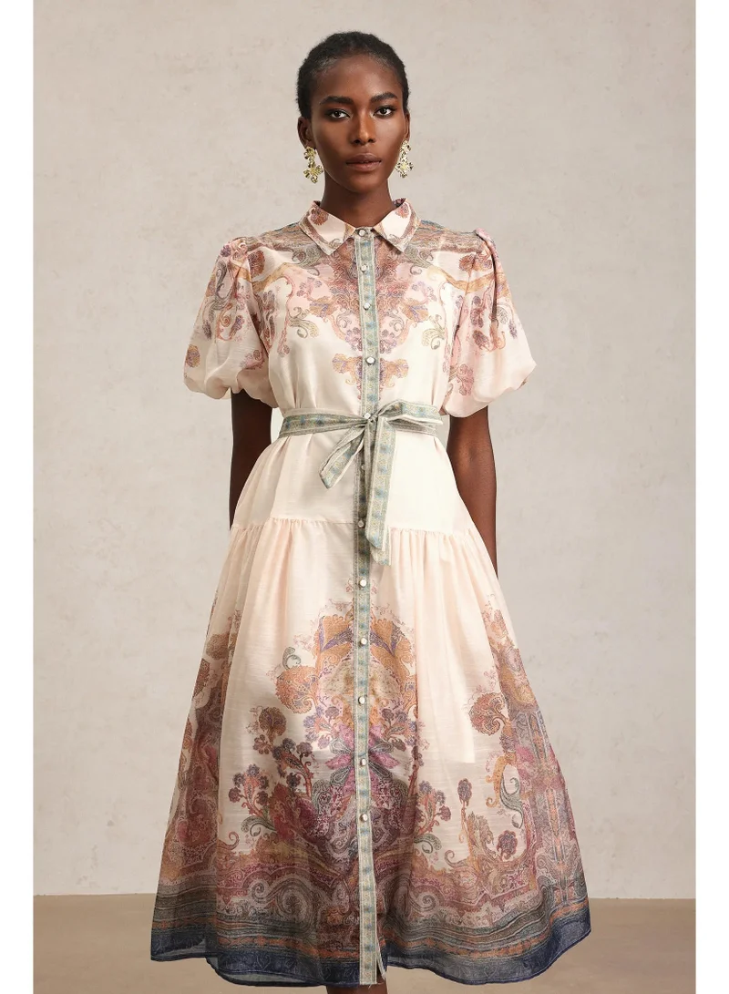 بيلا بارنيت فستان توساري ميدي بطبعة زهور