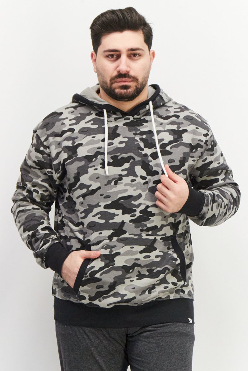 Sovereign Code سويت شيرت رجالي بغطاء رأس بطبعة تمويه بأكمام طويلة، رمادي/أسود - Image 1