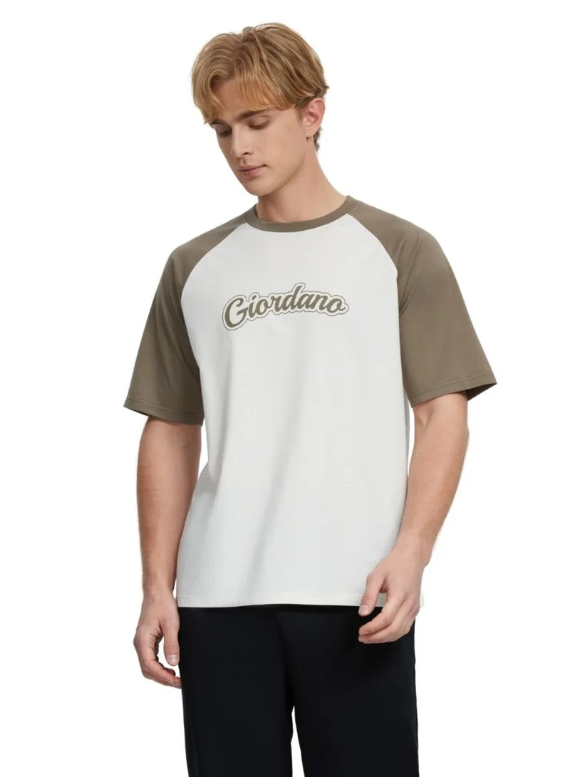 جيوردانو تيشيرت رجالي بطبعة مميزة - متعدد الألوان