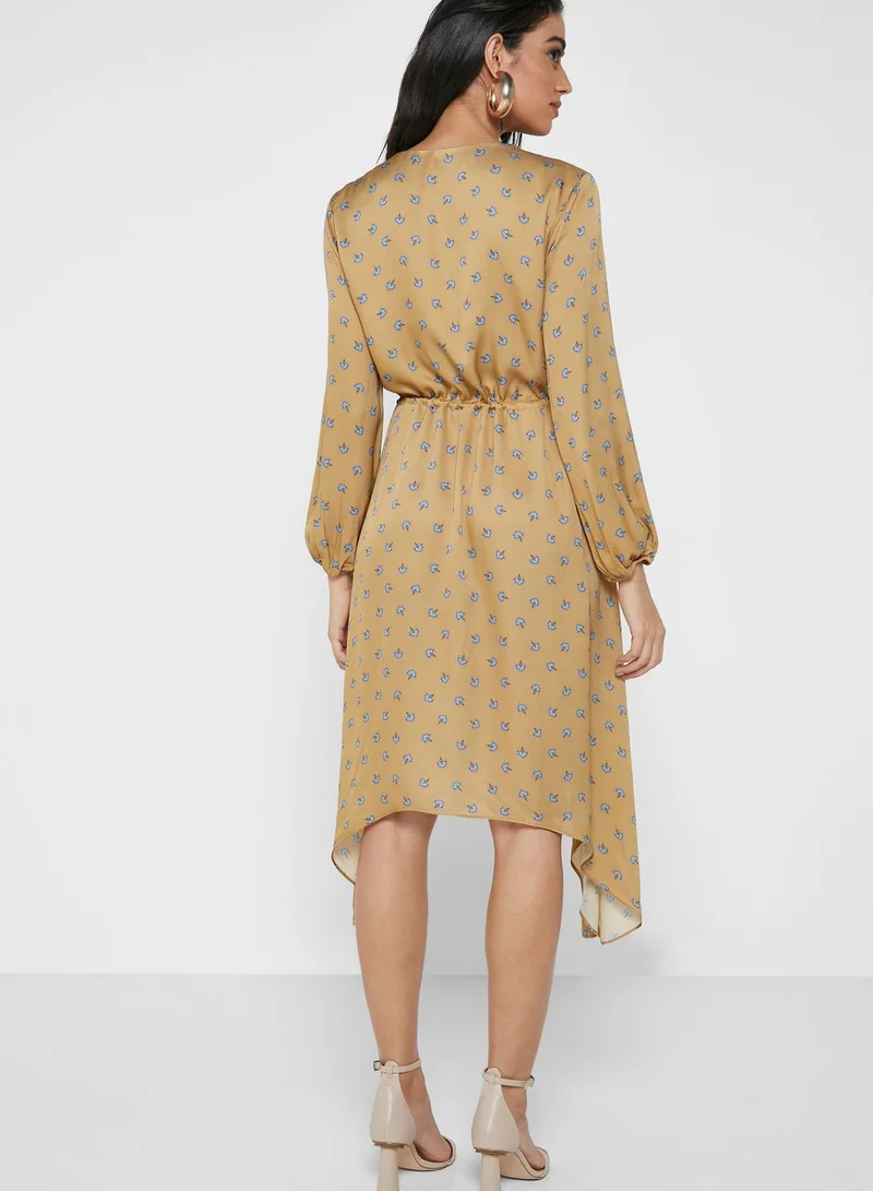 اي دي ال فستان مطبع