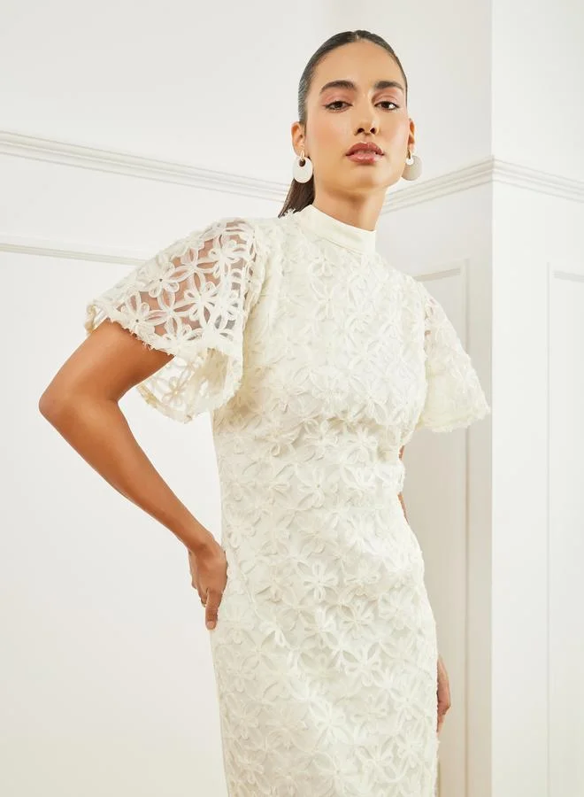 ستايلي فستان ميدي دانتيل بحافة حورية البحر وأكمام قصيرة