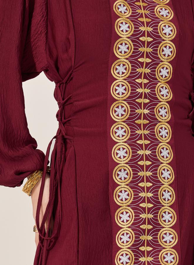 ستايلي جلابية مطرزة بياقة مربعة وأكمام بالون - Image 4