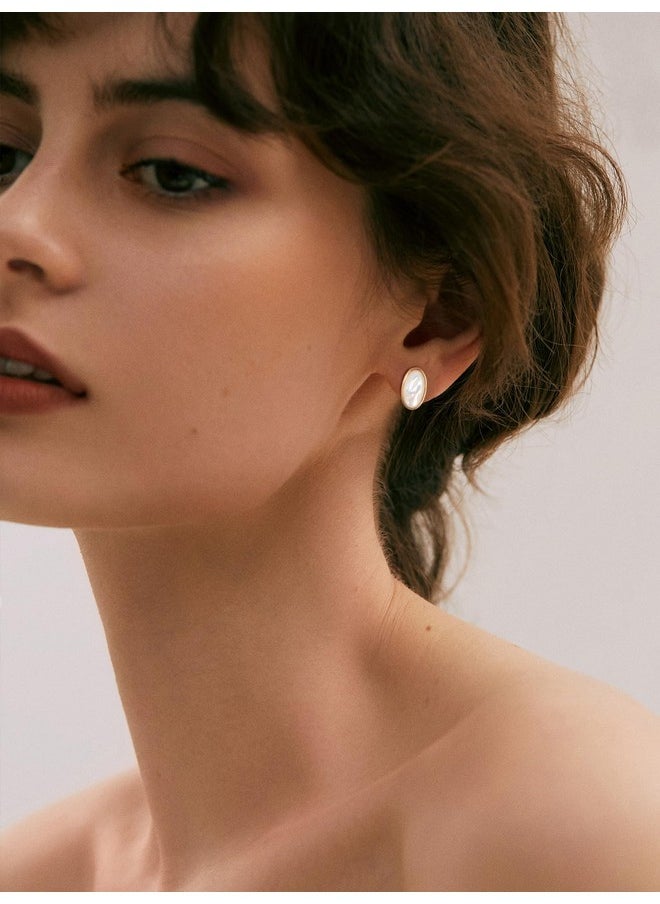 S.Leaf - Minimalism Mother Of Pearl Stud Earrings For Women Sterling Silver Round Disc Stud Earrings For Women (Oval_15Mm_Gold) - Image 1