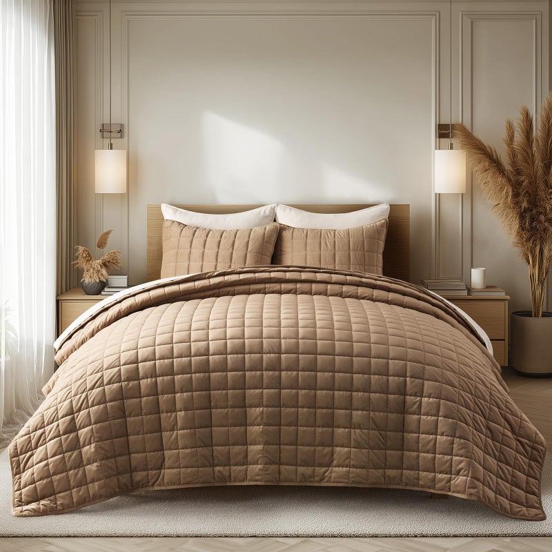EverGrace Pearl Velvet Quilt King Size Bedding Sets Luxurious Soft Velvet Comforter Set Lightweight Box Stitching Oversized Bedspread Coverlet for All Season with 2 Shams Camel - Image 2