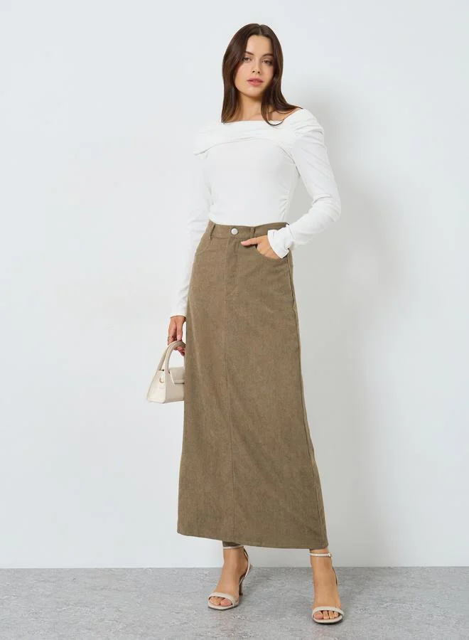 ستايلي تنورة طويلة كوردروي بشق خلفي