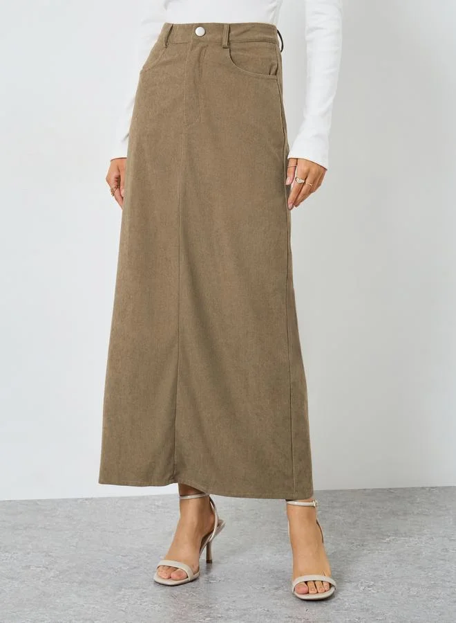 ستايلي تنورة طويلة كوردروي بشق خلفي