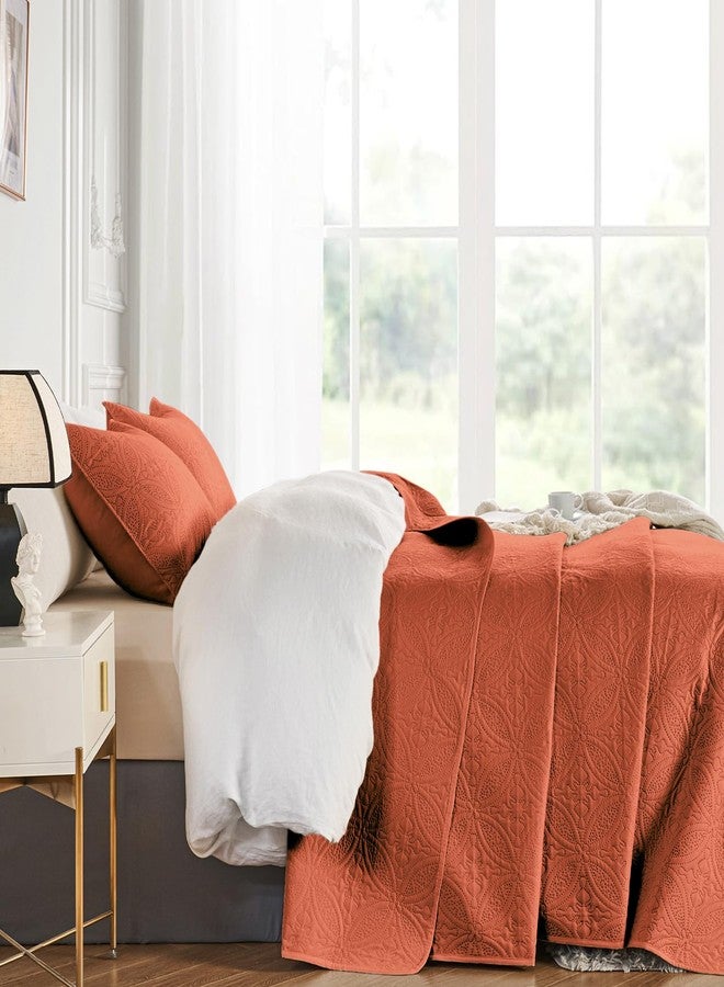 WURUIBO King/Cal King Quilt Set Burnt Orange, Microfiber Lightweight Bedspreads, Ultrasonic Embossed Solid Coverlet, Thin Bedding Set for All Season, Soft Breathable Bed Cover(1 Quilt, 2 Pillow Shams) - Image 3