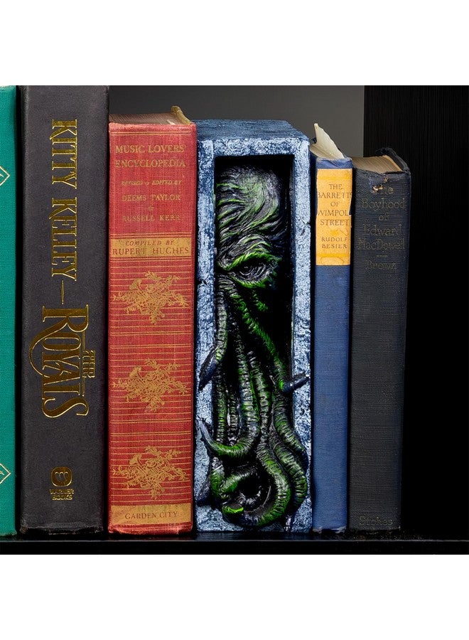توي فولت رف كتب كاثولو من Toy Vault، حامل كتب من الراتنج، تمثال وحش كاثولو المتلصص  - Image 2
