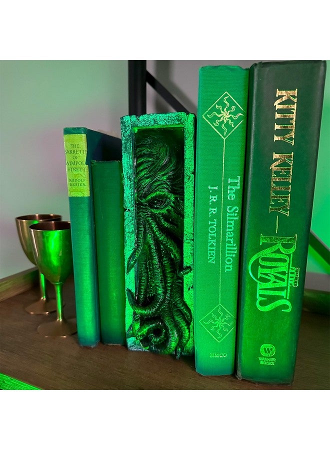توي فولت رف كتب كاثولو من Toy Vault، حامل كتب من الراتنج، تمثال وحش كاثولو المتلصص  - Image 4