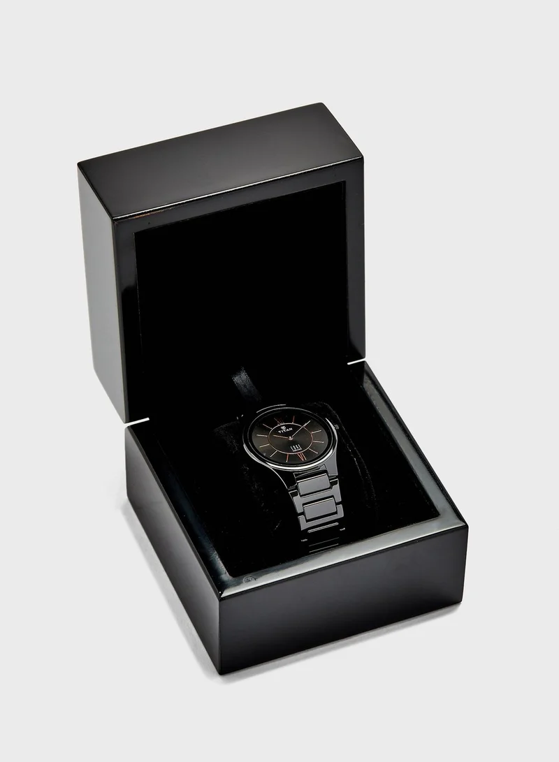 TITAN Edge Analog Watch