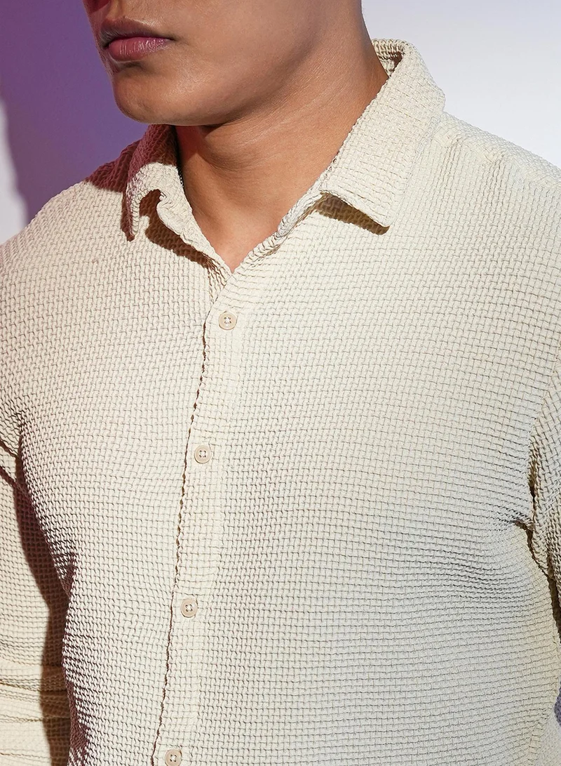 Campus Sutra Campus Sutra Men's Ivory White Weave-Textured Shirt For Casual Wear | Spread Collar | Long Sleeve | Button Closure | Shirt Crafted With Comfort Fit For Everyday Wear