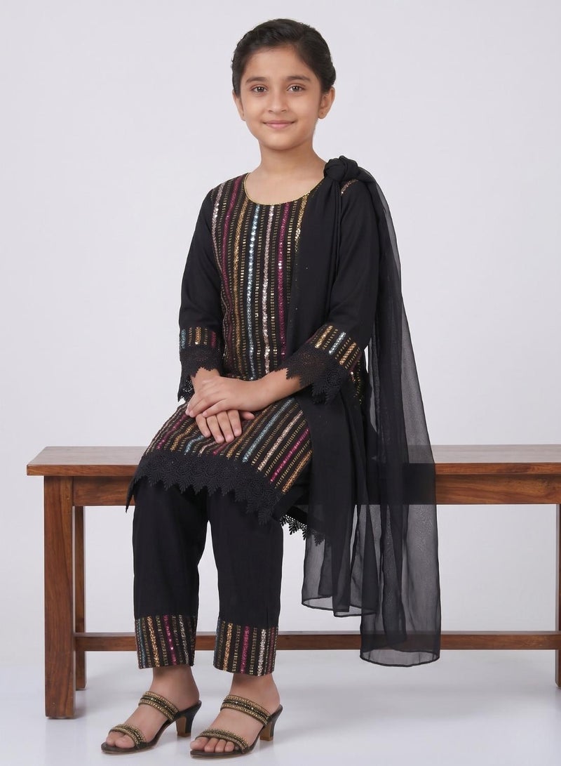 babyqlo Girls Black Kurta Pant Set With Dupatta - Image 4